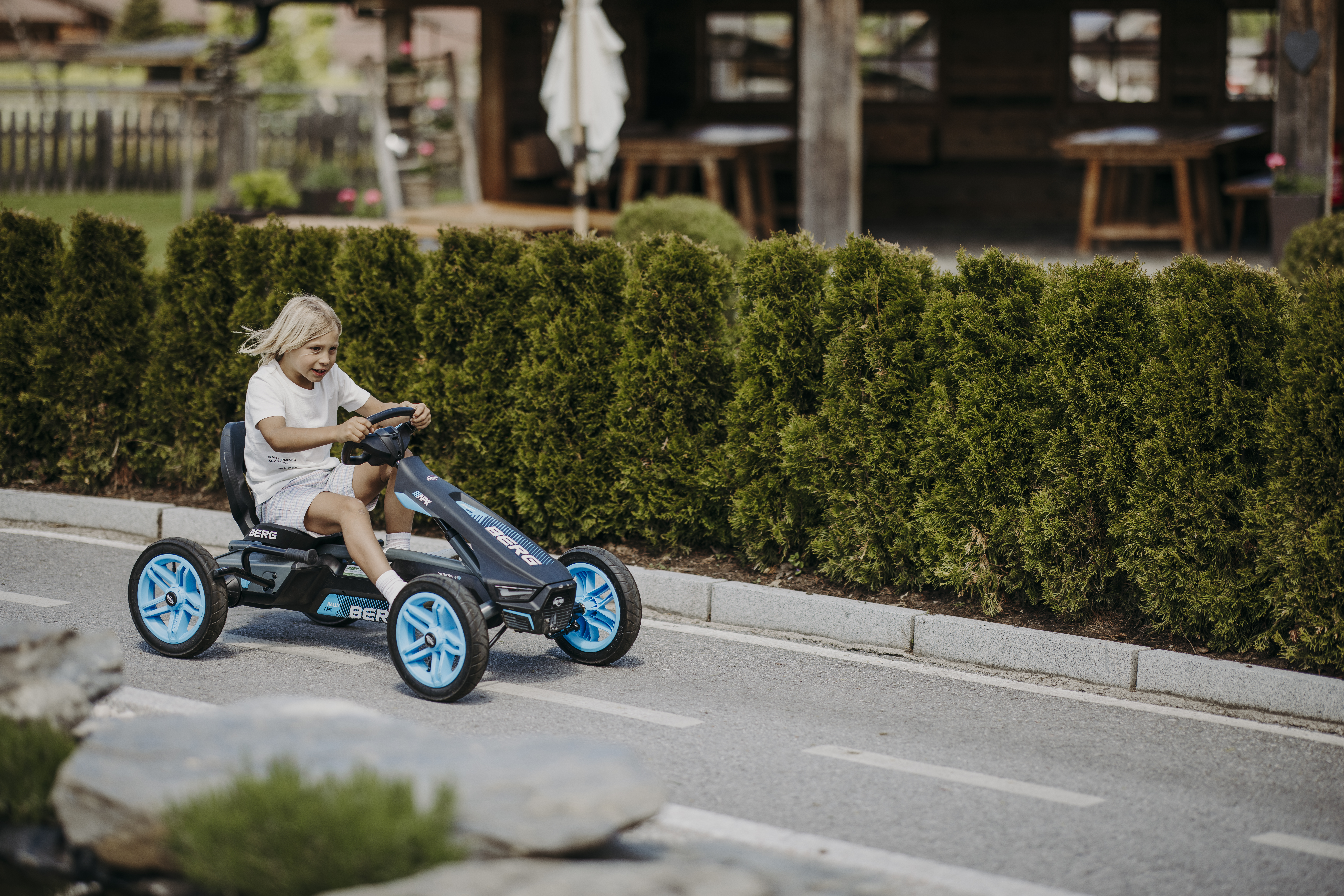 Kinderhotel: Go Cart Bahn - Central - Holiday Resort Flachau