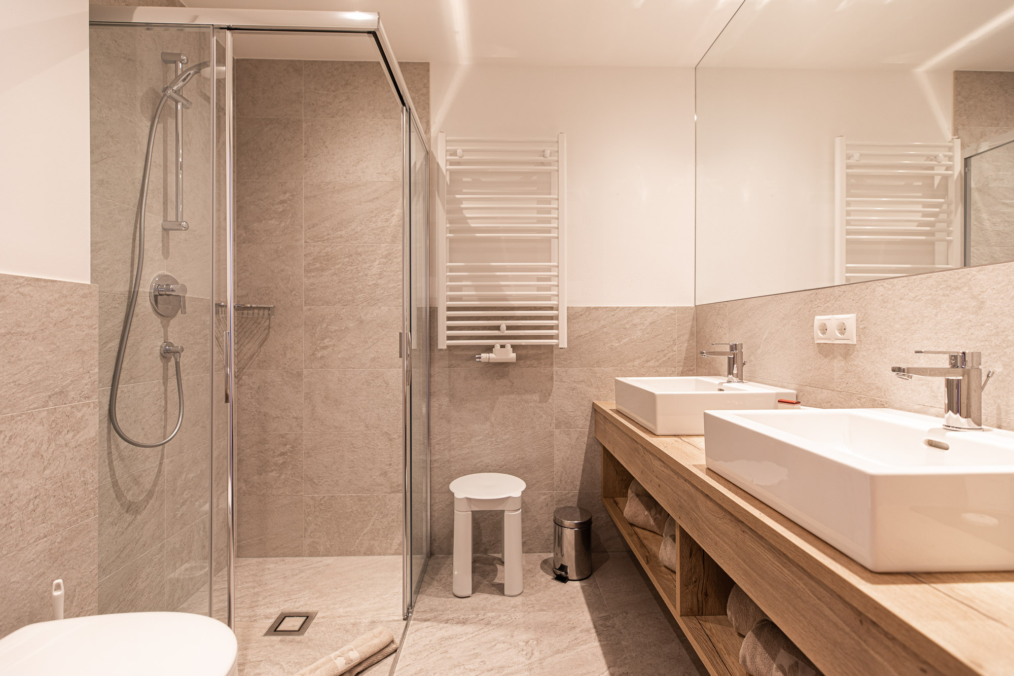 Kinderhotel: Badezimmer in der Lodge Emmy - Resl Resort - Wohnen | Schlafen