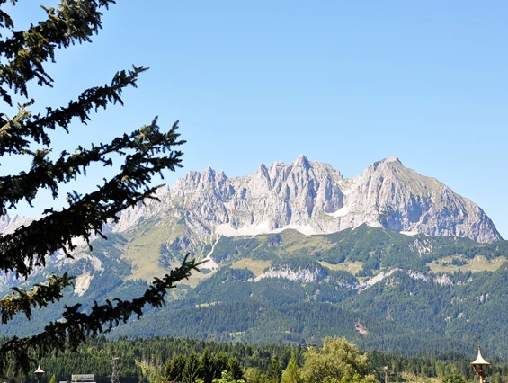 Kinderhotel: Ausblick Wilder Kaiser - Kaiserhotel Kitzbühler Alpen