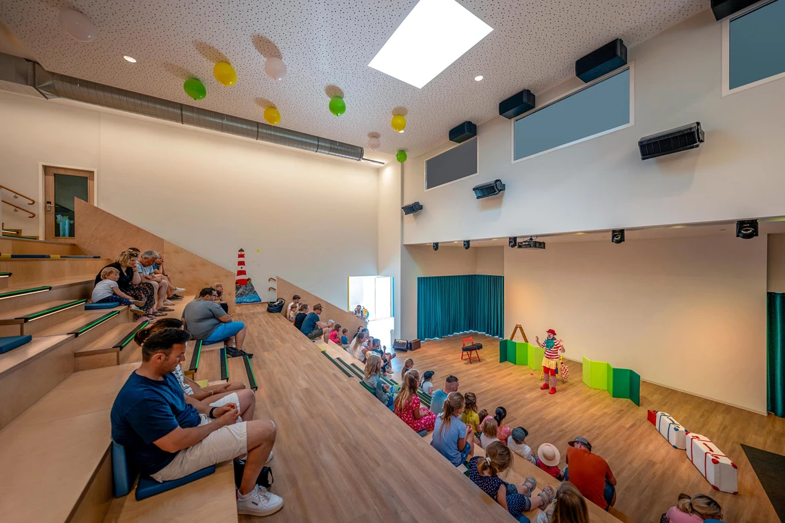 Kinderhotel: Im Theater - TUI SUNEO Kinderresort Usedom