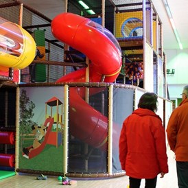 Kinderhotel: Indoor Kinderspielwelt - Ferienclub Maierhöfen