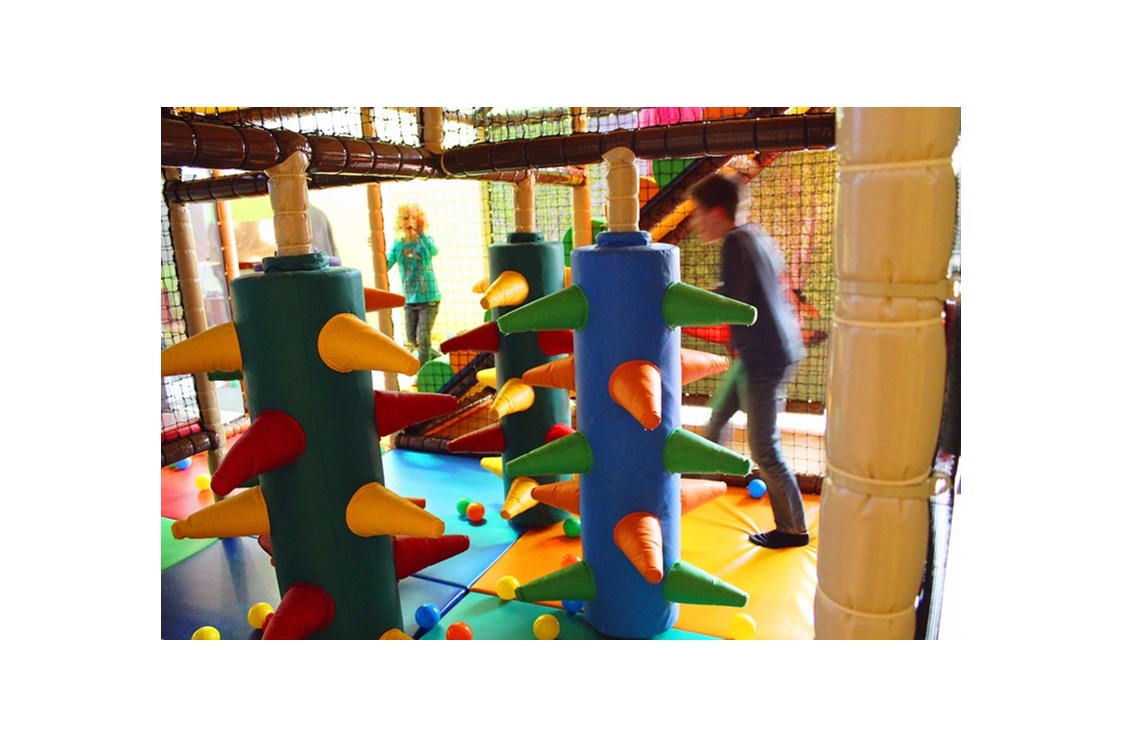 Kinderhotel: Indoor Kinderspielwelt - Ferienclub Maierhöfen