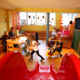 Kinderhotel: tolles Kinderspielzimmer - Sonne Bezau Familotel Bregenzerwald