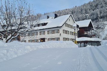 Kinderhotel: Herrlicher Winter - Sonne Bezau Familotel Bregenzerwald
