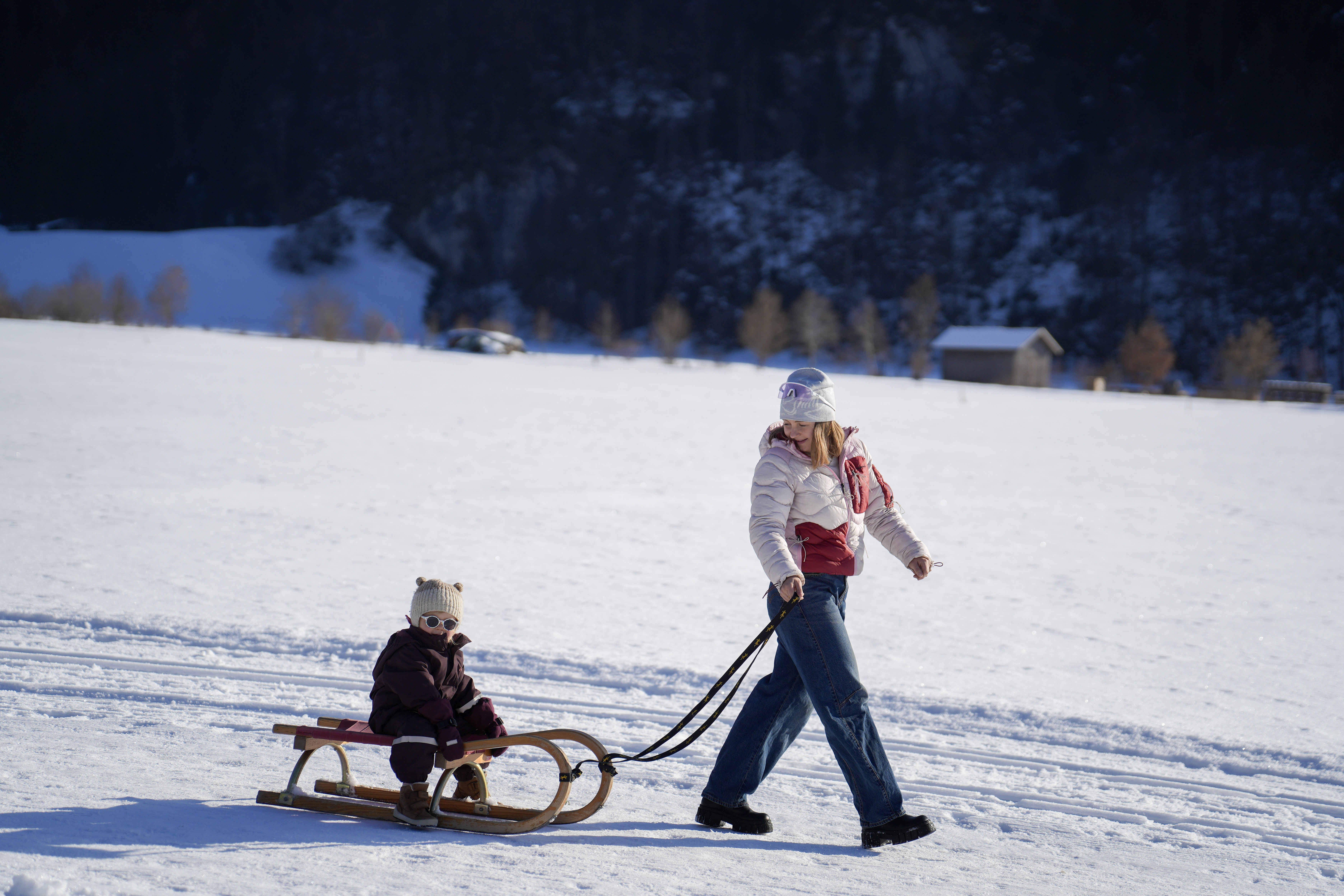Kinderhotel: Winterwandern direkt vor der Haustür - Sonne Bezau Familotel Bregenzerwald - Hotel | Umgebung