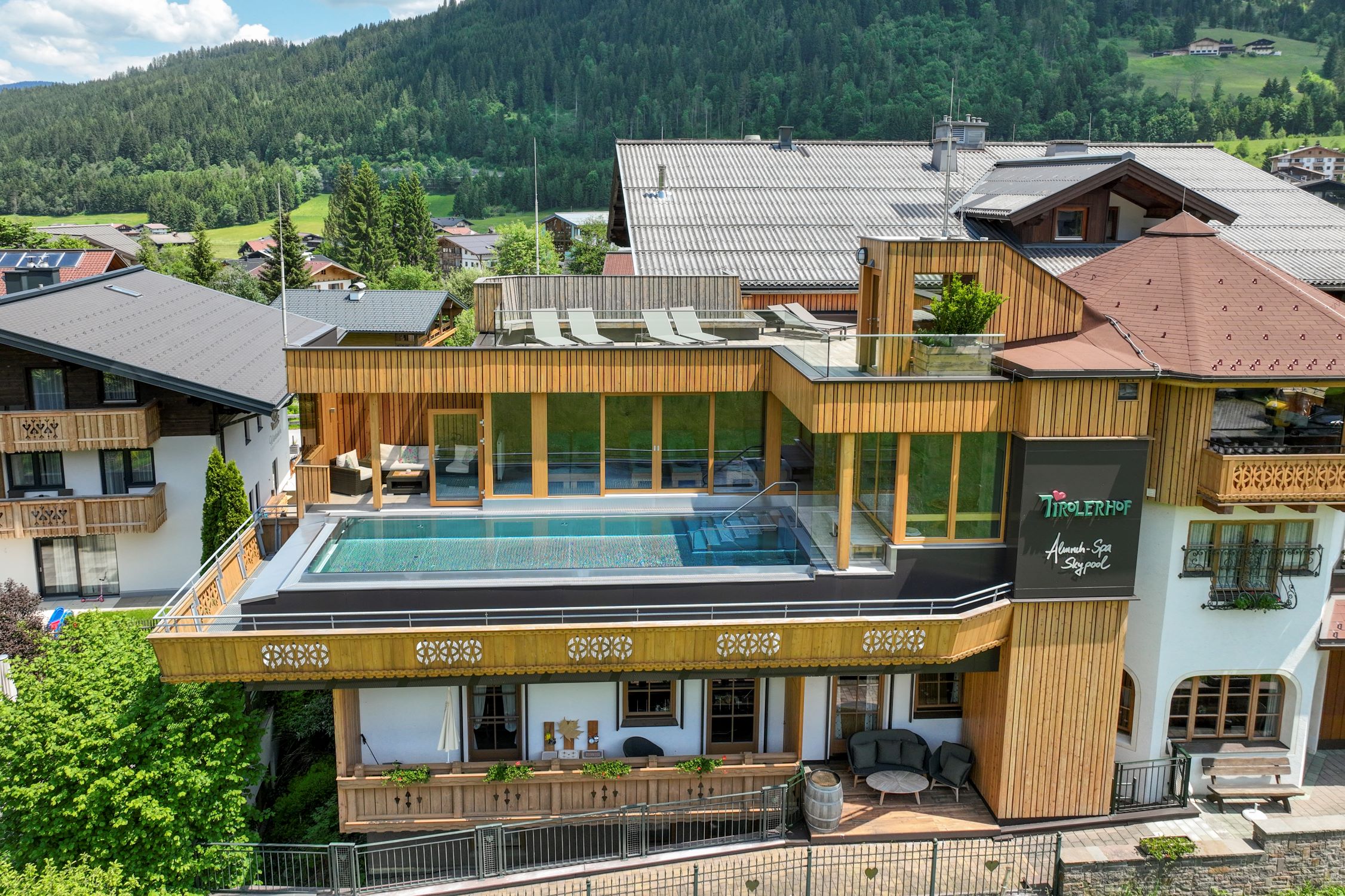 Kinderhotel: Sky-Infinity Außenpool (adults only) - Hotel Tirolerhof - mein Haus mit Herz in Flachau