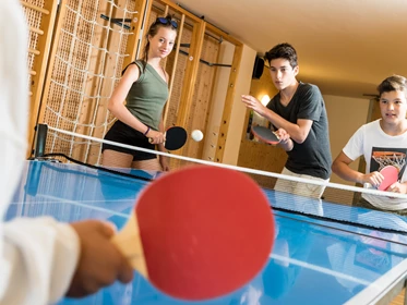 Kinderhotel: Jugendraum mit Ping Pong - Hotel Bad Ratzes