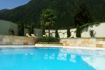 Kinderhotel: Pool mit mediterranem Flair - Forster's Naturresort