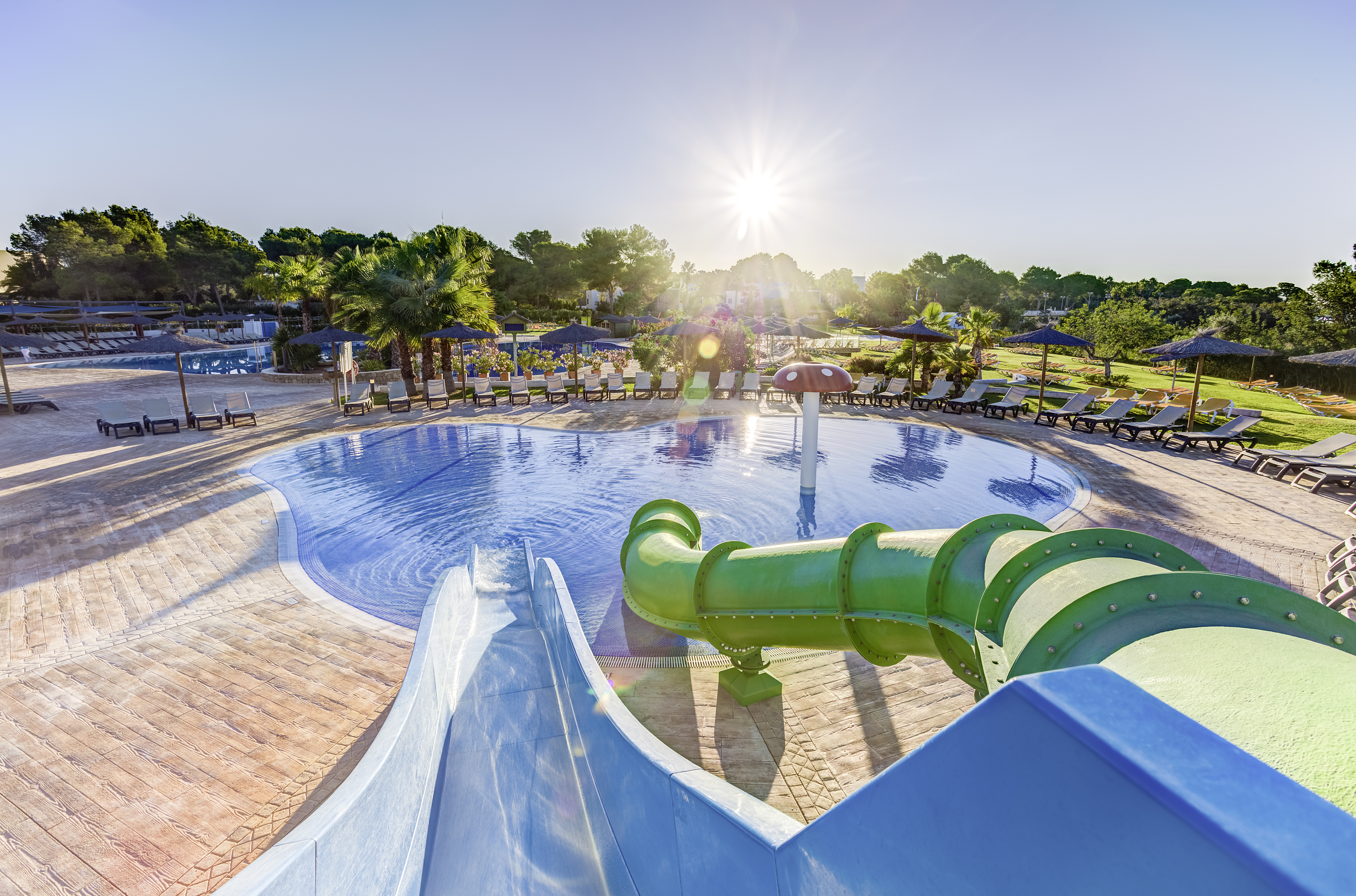 Kinderhotel: Pool mit Rutschen - TUI MAGIC LIFE Cala Pada