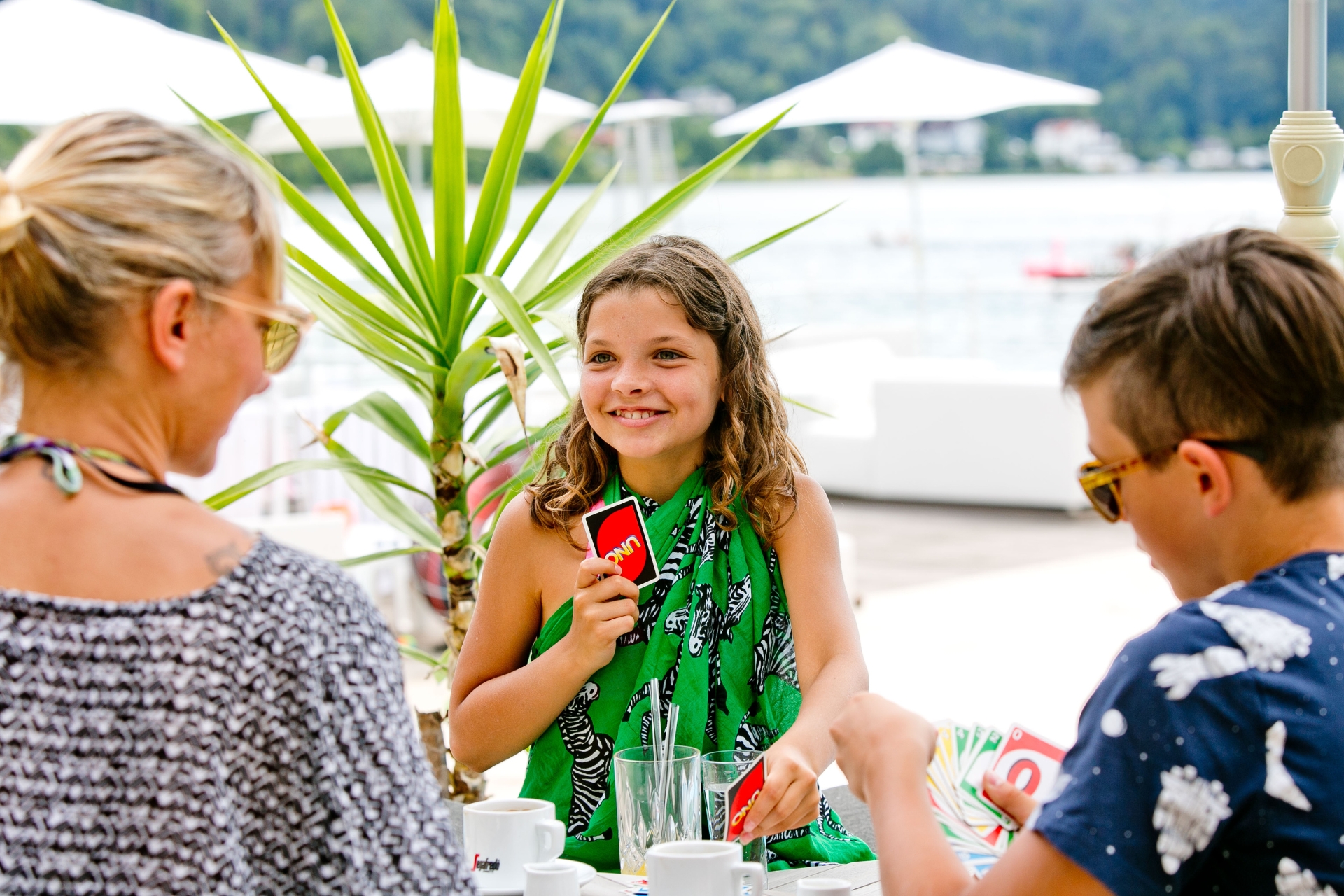 Familienhotel - Pools: Innenpool - Familienurlaub am See - Hotel Amerika-Holzer am See