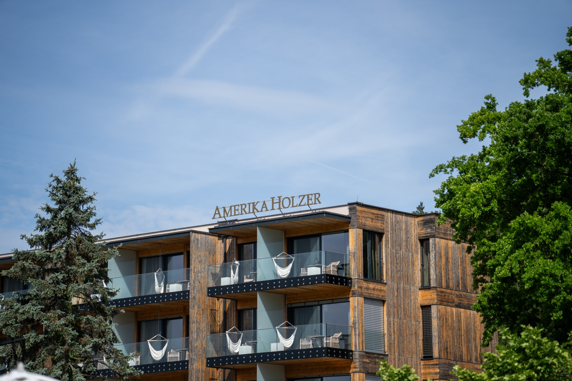 Kinderhotel: Balkone - Hotel Amerika-Holzer am See
