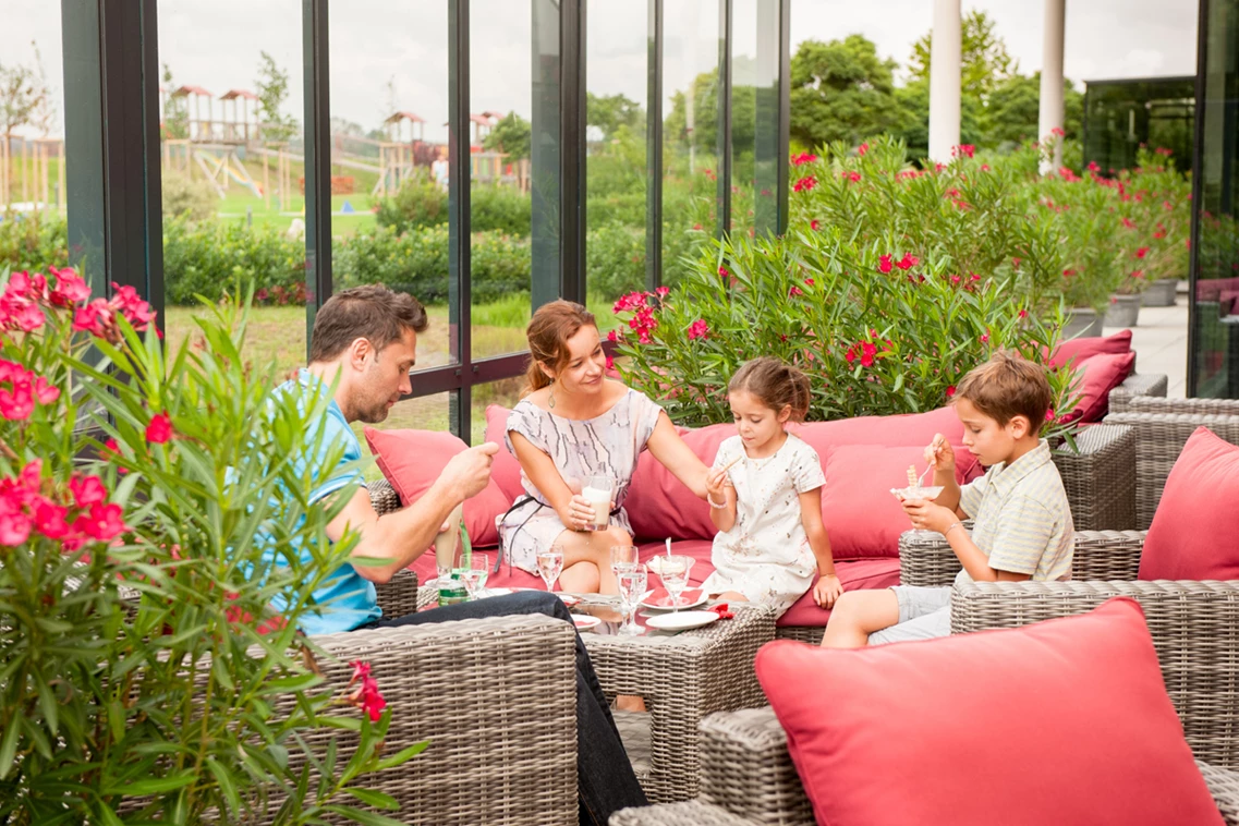 Kinderhotel: Terrasse  - Hotel ALL IN RED