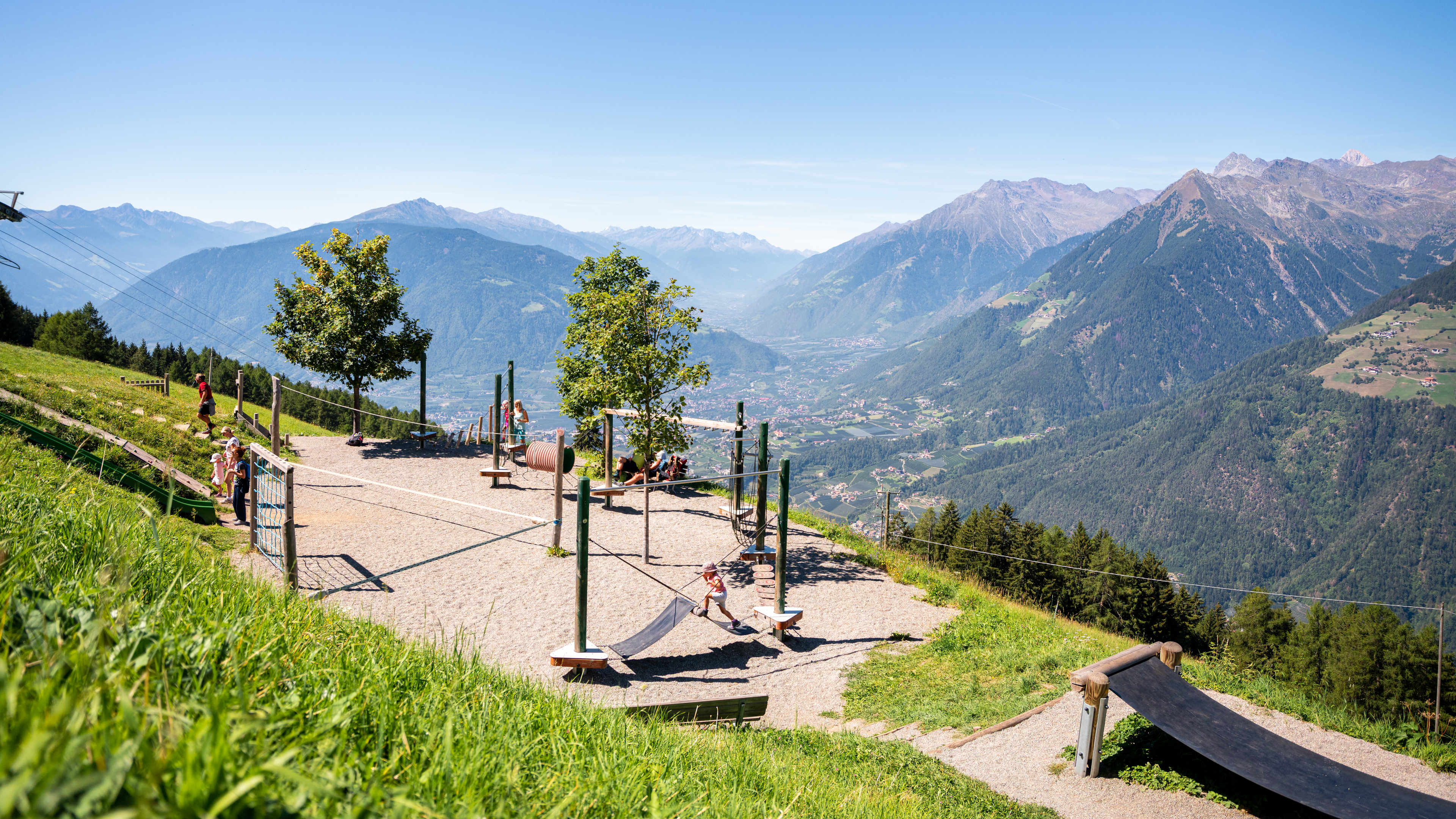 Kinderhotel: Spielplatz - Taser Alm