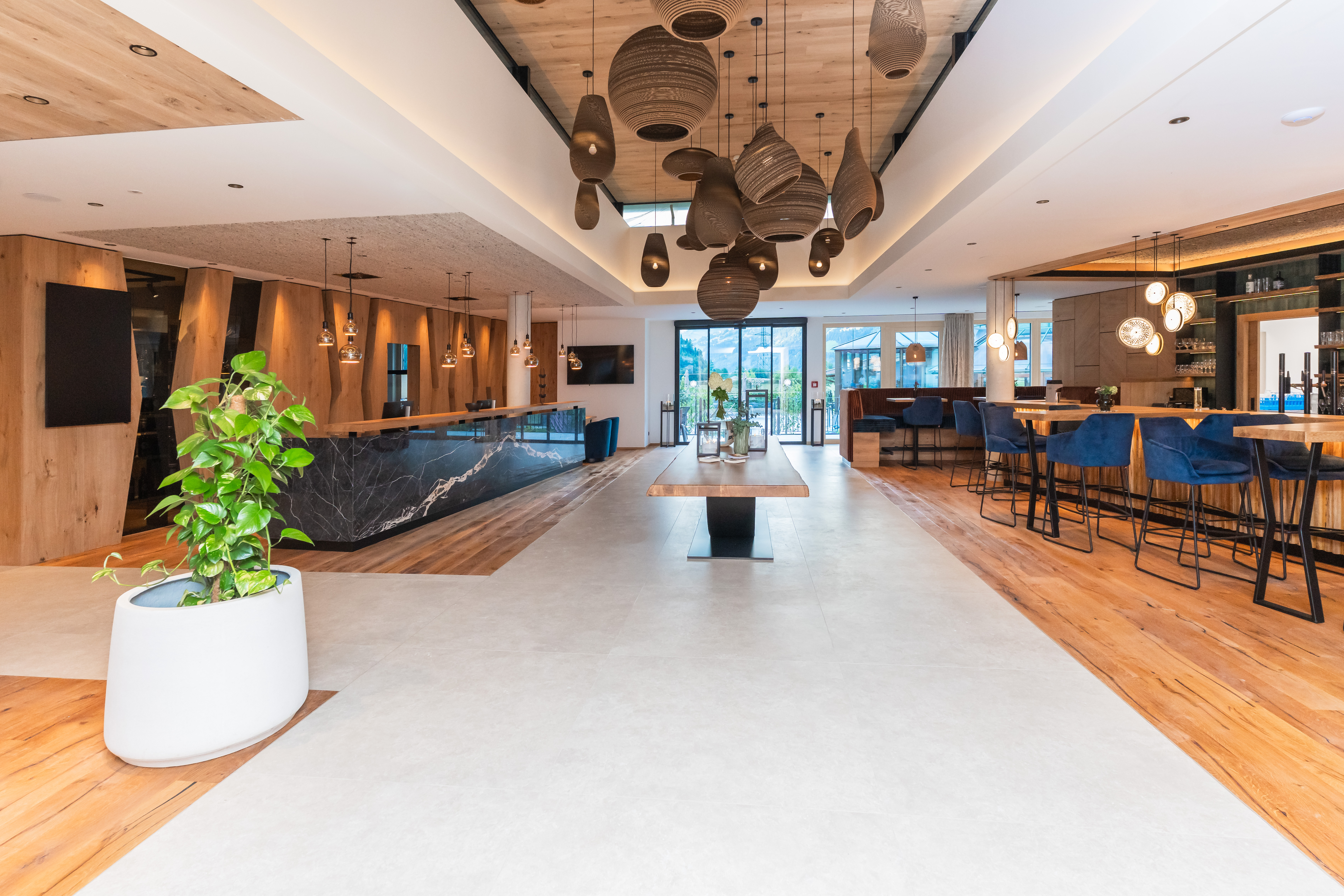 Kinderhotel: Hotelbar und Rezeption - Ferienhotel Sonnenhof - Hotel | Umgebung