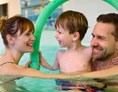Kinderhotel: Spiel & Spaß im Schwimmbad - Familien Wellness Hotel Restaurant Seeklause