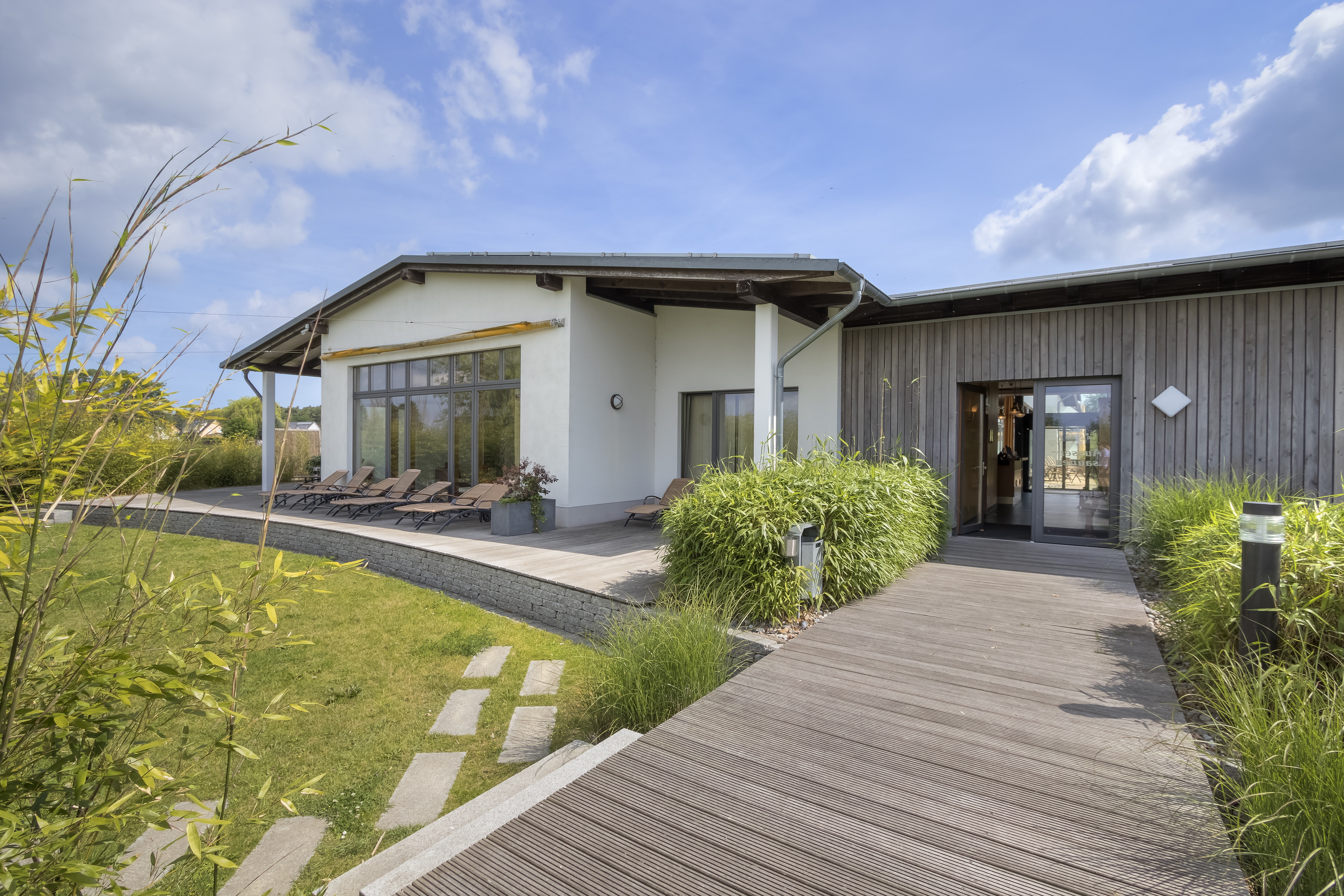 Kinderhotel: Wellness-/Saunagarten - Familien Wellness Hotel Seeklause - Wasser | Wellness