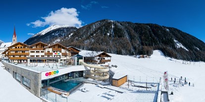 Familienhotel - Südtirol - Traktorfahrt mit dem Happyhänger - Familienhotel Huber