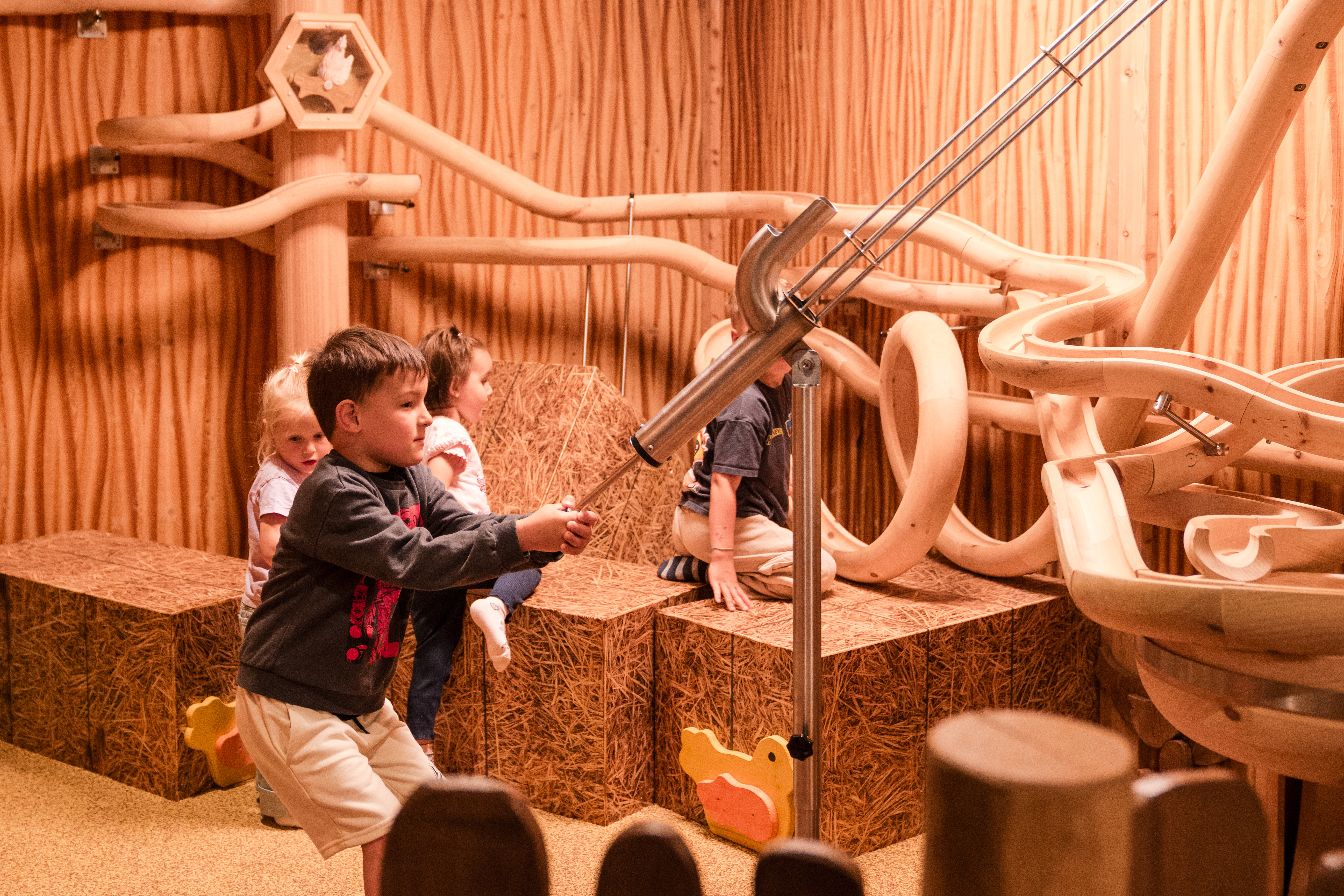 Familienhotel: Holzkugelbahn - Familienhotel Huber