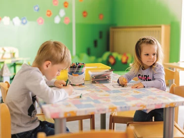 Kinderhotel: Mehrsprachige Kinderbetreuung im Croco Club (ab 3 Jahre)  - Thermenhotel Karawankenhof **** - Das Hotel der Kärnten Therme