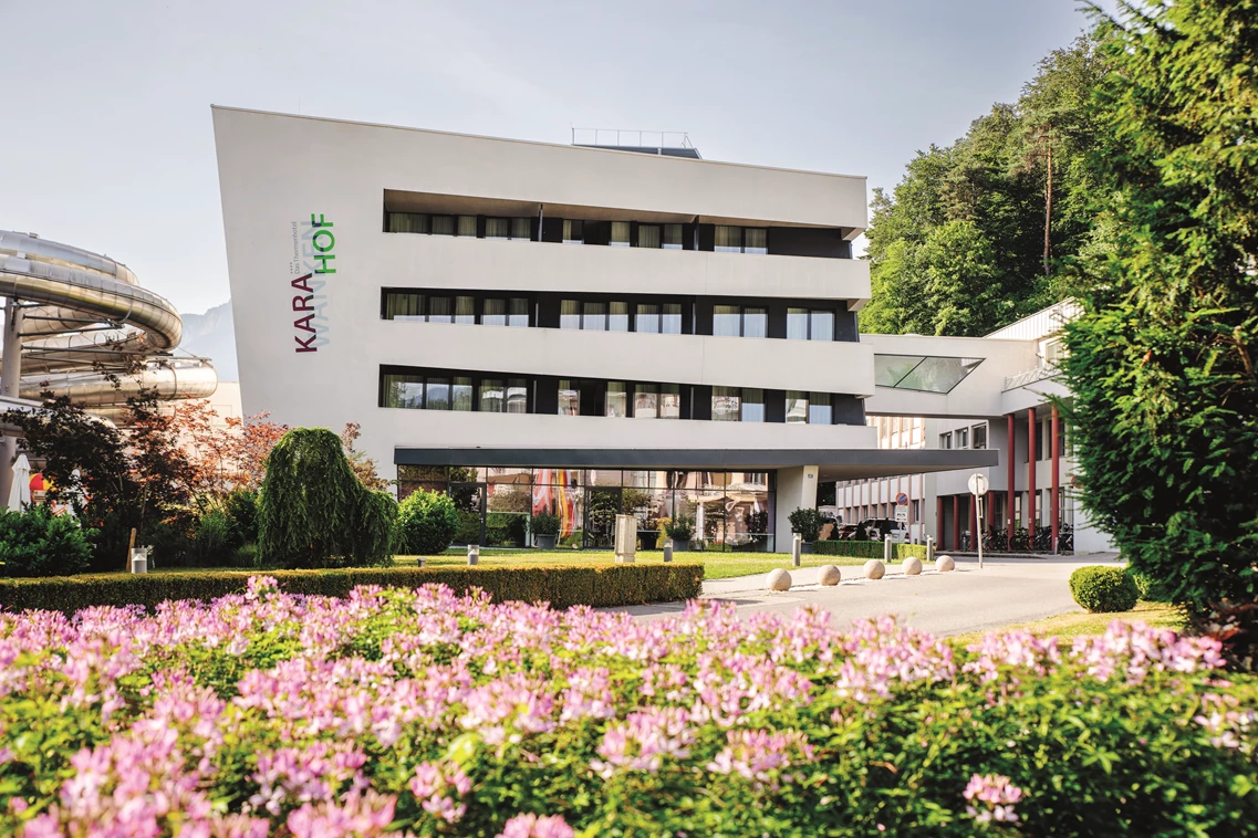 Kinderhotel: Außenansicht - Thermenhotel Karawankenhof **** - Das Hotel der Kärnten Therme