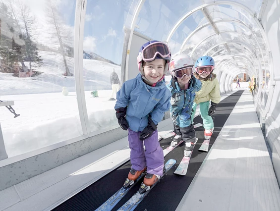 Kinderhotel: Malbipark Malbun - für alle Skianfänger, kostenlos zugänglich nur 2 Minuten auf den Skiern oder mit der Rodel vom Hotel - Gorfion Familotel Liechtenstein