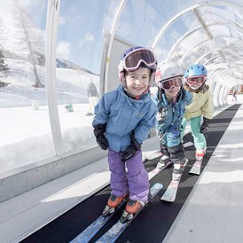 Kinderhotel: Malbipark Malbun - für alle Skianfänger, kostenlos zugänglich nur 2 Minuten auf den Skiern oder mit der Rodel vom Hotel - Gorfion Familotel Liechtenstein