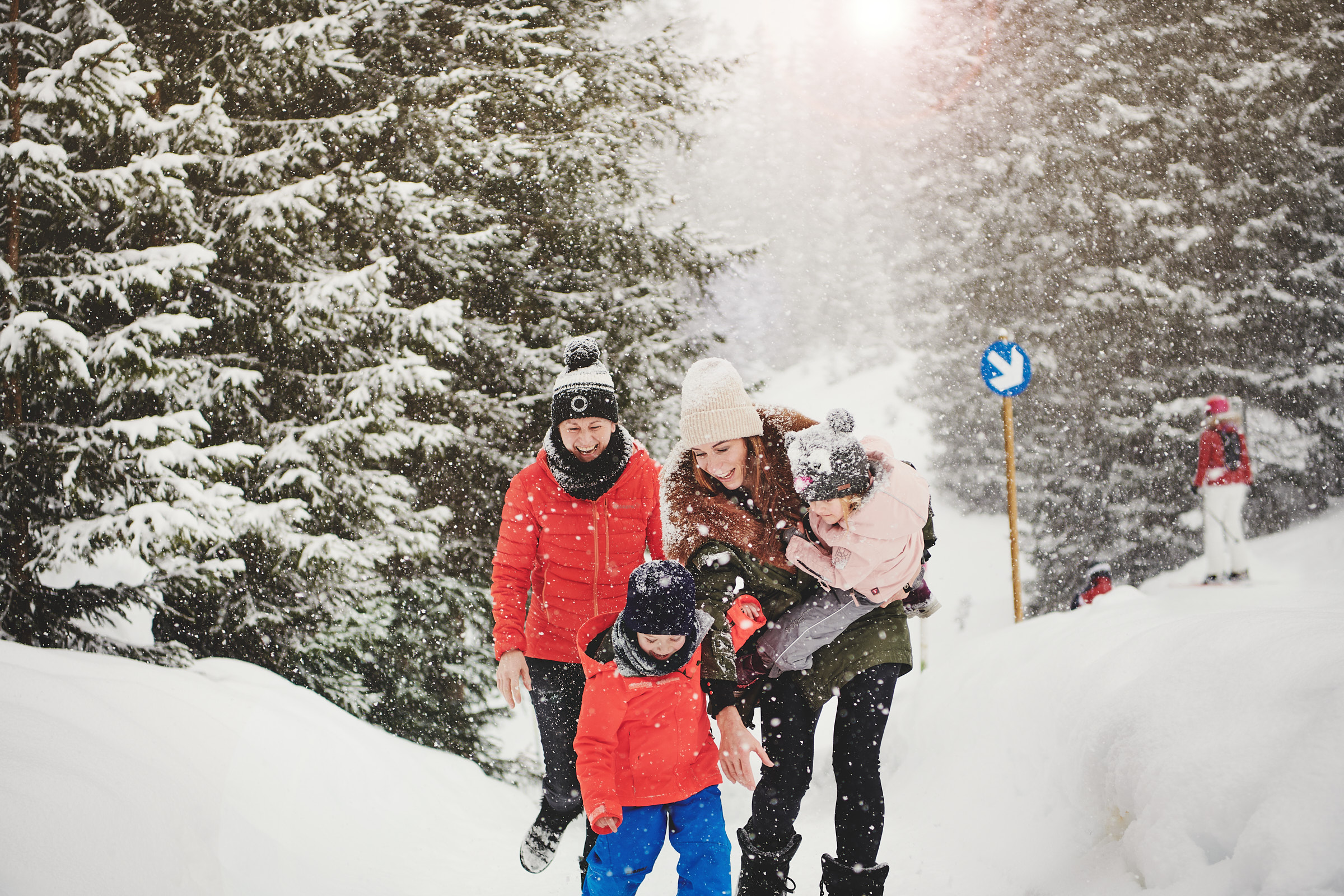 Familienhotel - Pools: Innenpool - Brand (Brand) - Autofreies Oberlech im Winter  - Burg Hotel Lech am Arlberg