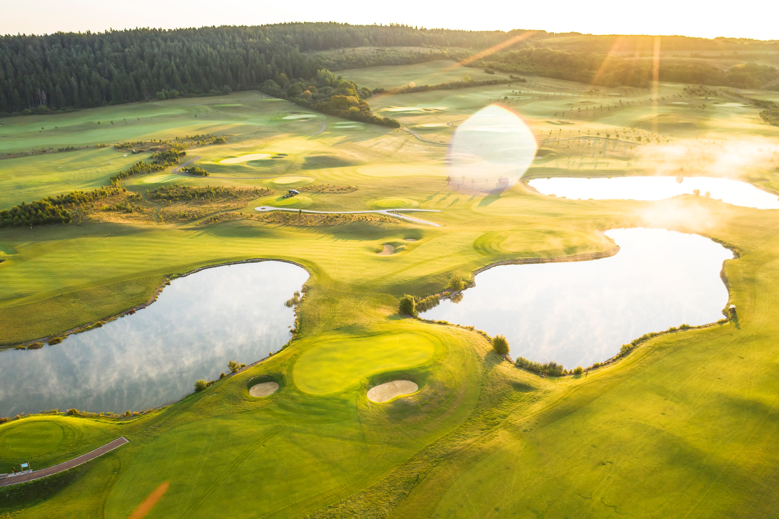 Kinderhotel: Luftbild 18Loch Feininger-Course des Spa & GolfResort Weimarer Land - Spa & GolfResort Weimarer Land