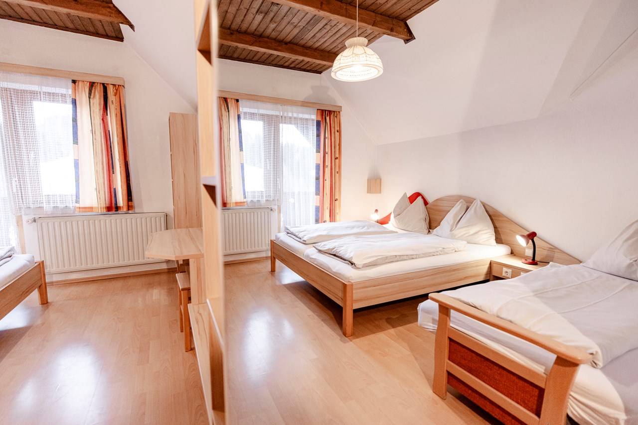 Erlebnisgasthof Moasterhaus Zimmerkategorien Dreibettzimmer