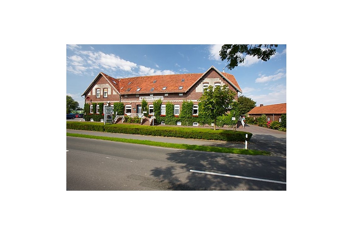 Kinderhotel: Außenansicht Frieslandstern - Frieslandstern - Ferienhof und Hotel