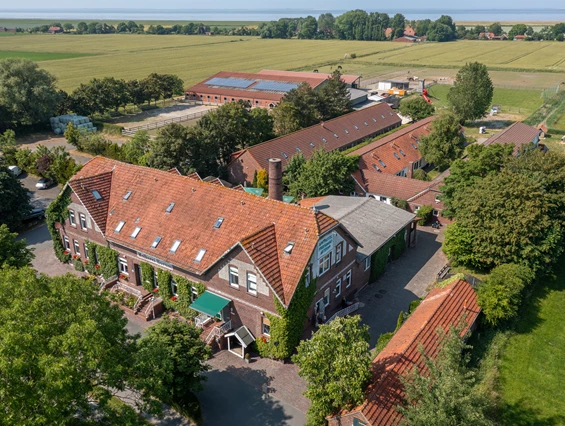 Kinderhotel: Der Frieslandstern von oben - Frieslandstern - Ferienhof und Hotel