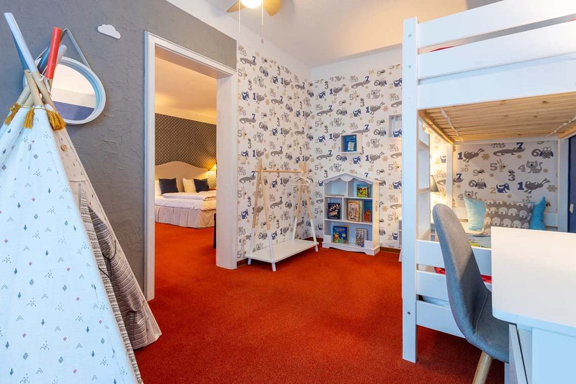 Kinderhotel: Kinderzimmer "Familiensuite" - Familotel Borchard's Rookhus