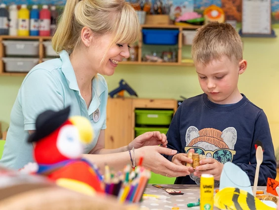 Kinderhotel: Kinderbetreuung im Happy Club - Familotel Borchard's Rookhus