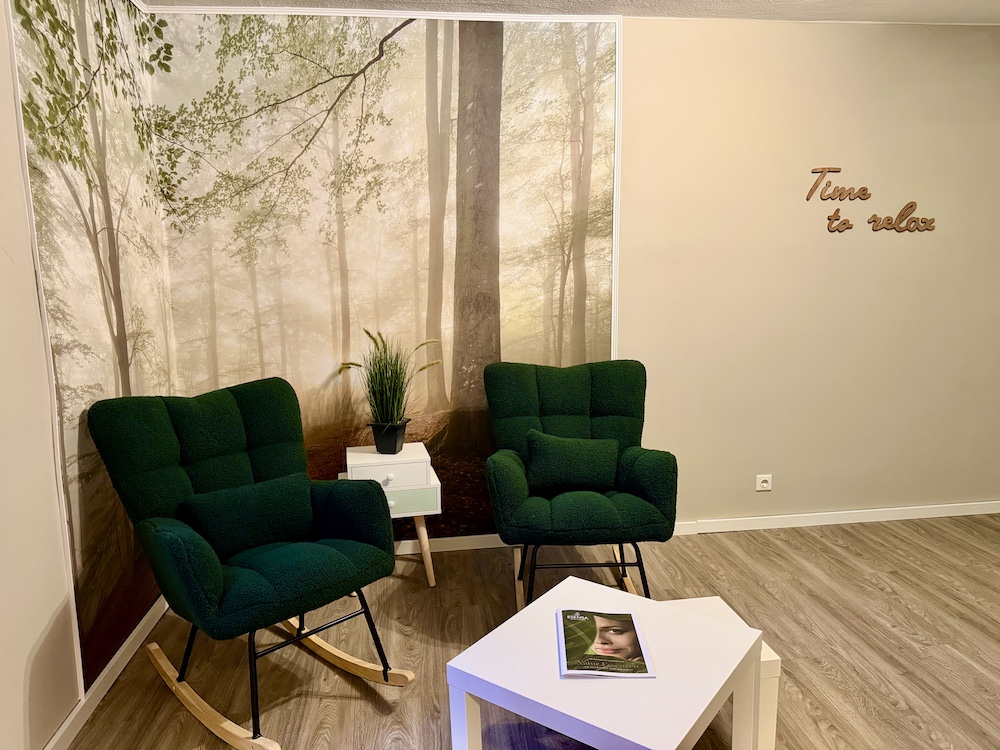 Kinderhotel: Warteraum Massage - Familotel Borchard's Rookhus - Wasser | Wellness