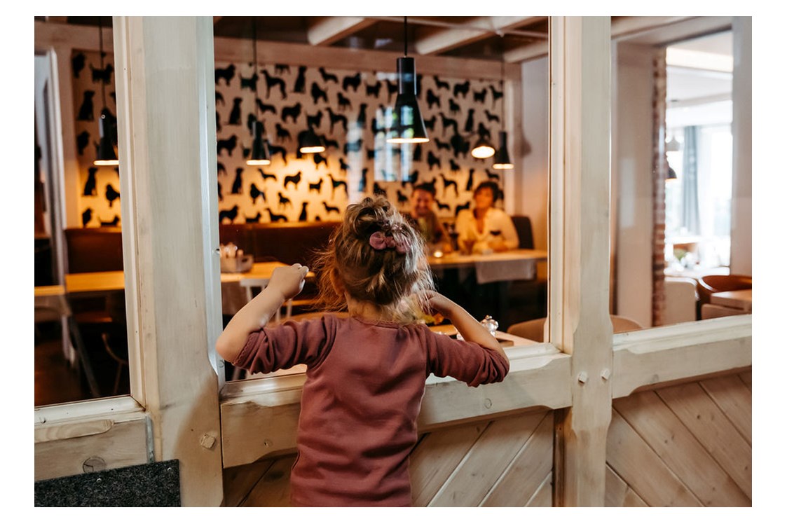 Kinderhotel: Kids im Blick und entspannt essen - Familotel Landhaus Averbeck