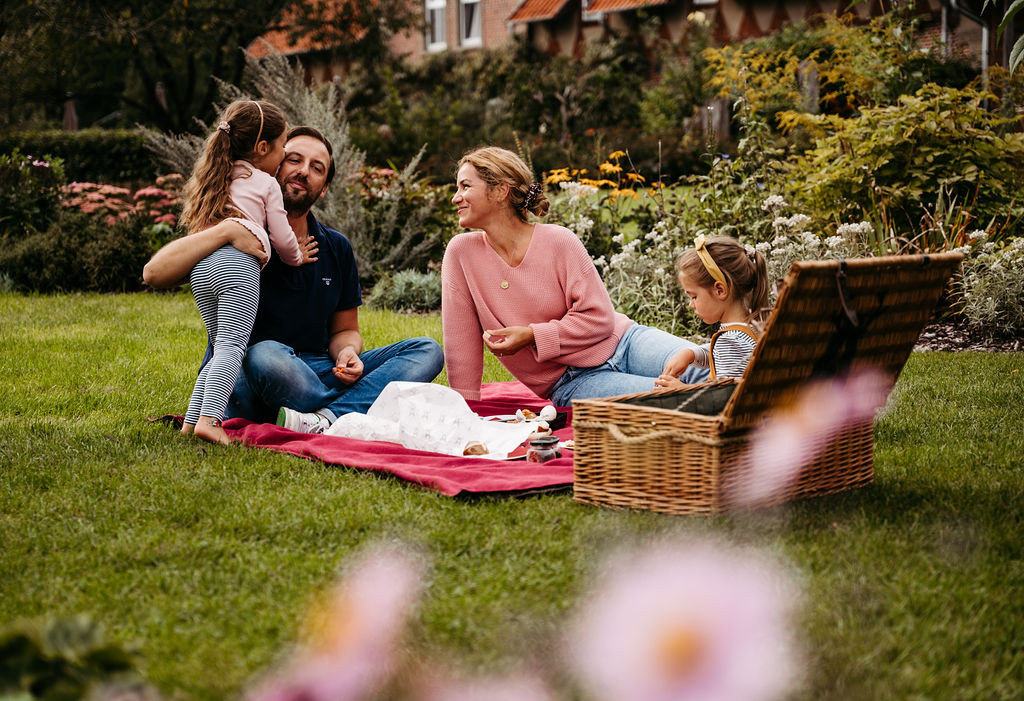 Kinderhotel: XXL-Picknickkorb für Familienmahlzeiten in der Natur - Landhaus Averbeck