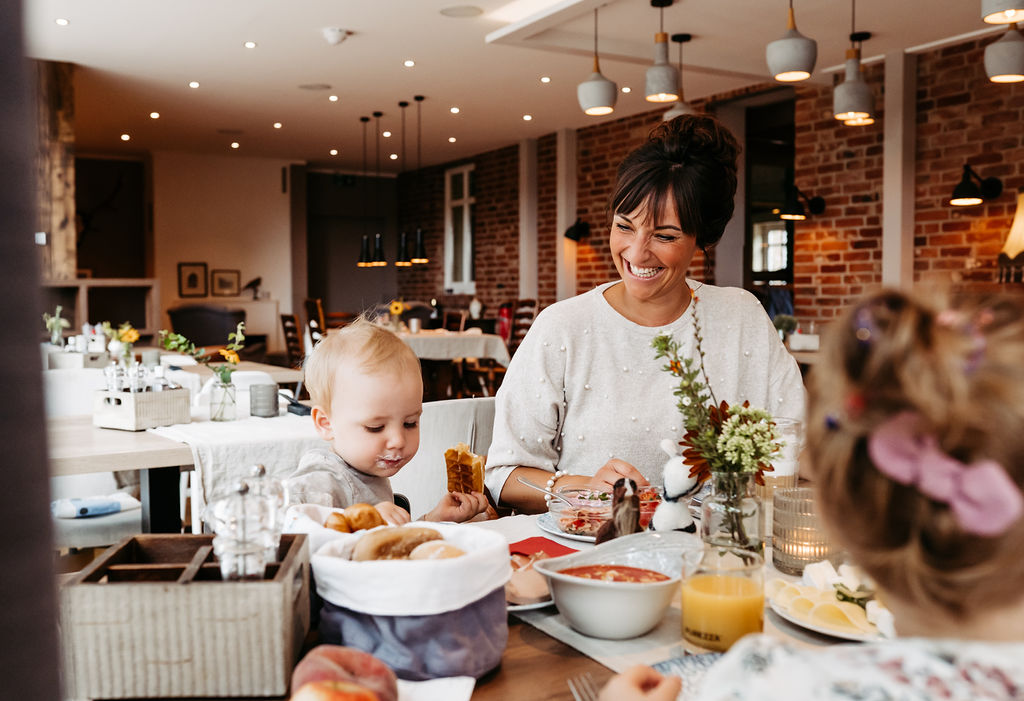 Kinderhotel: Frisches Frühstücksbuffet - Landhaus Averbeck