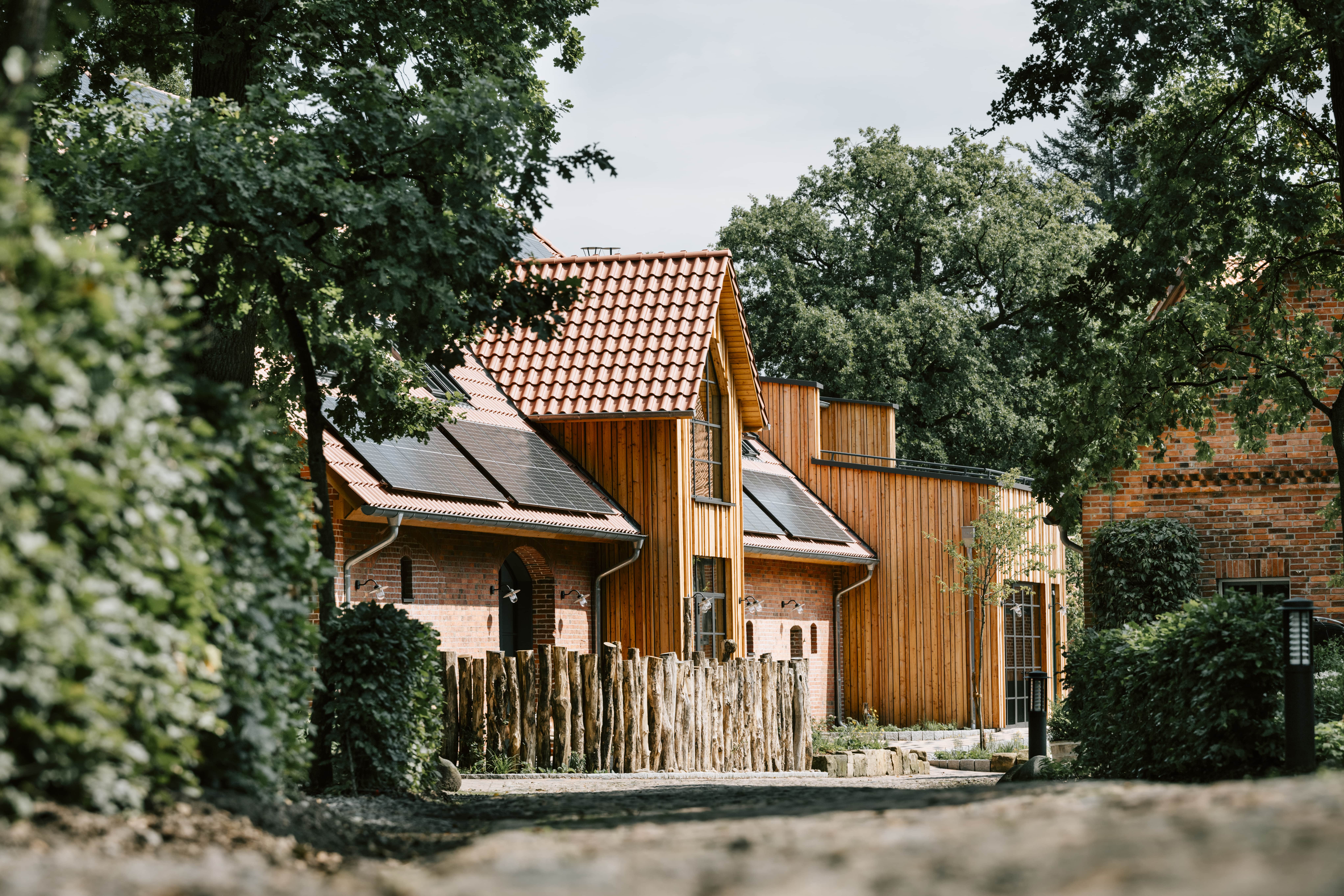 Kinderhotel: Restaurierte Scheune mit Mehrwert für Familien wie Kino, Bar, Kinderbetreuung, Rezeption u.v.m. - Landhaus Averbeck