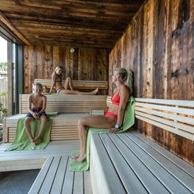 Kinderhotel: Dress-On Familien Sauna - Good Life Resort die Riederalm ****S