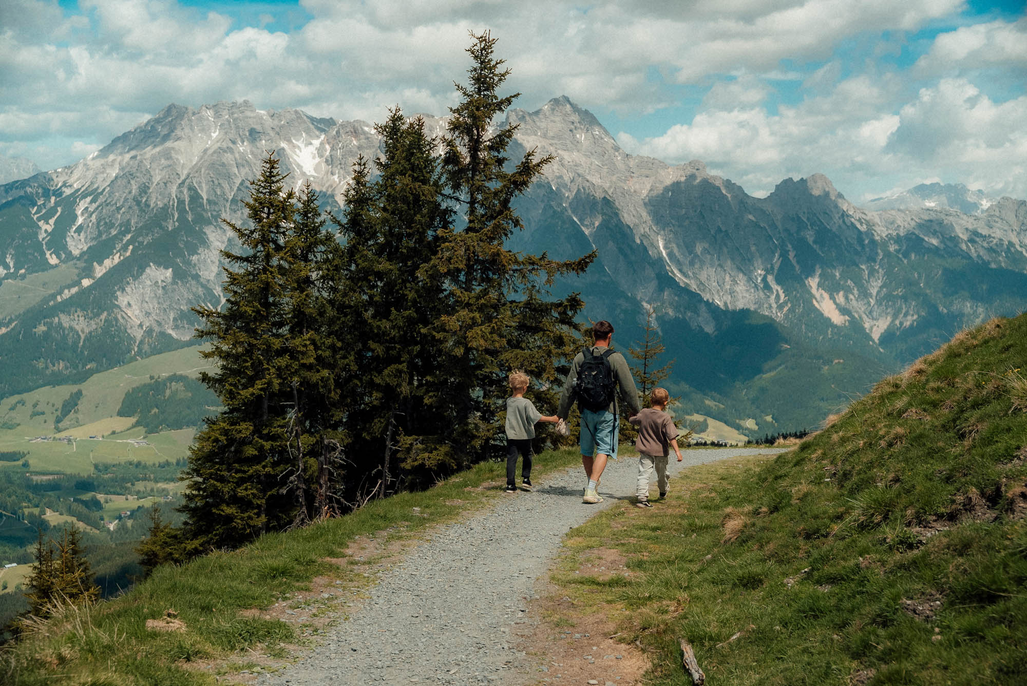 Kinderhotel: Wandern - Naturresort PURADIES - Hotel | Umgebung, Spielen | Entdecken