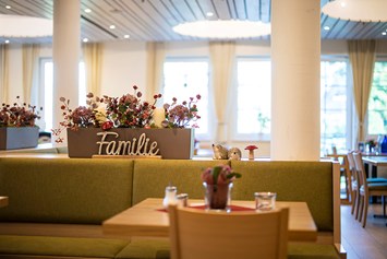 Familienhotel: Die Familie steht für uns immer an erster Stelle - Familienhotel Ebbinghof
