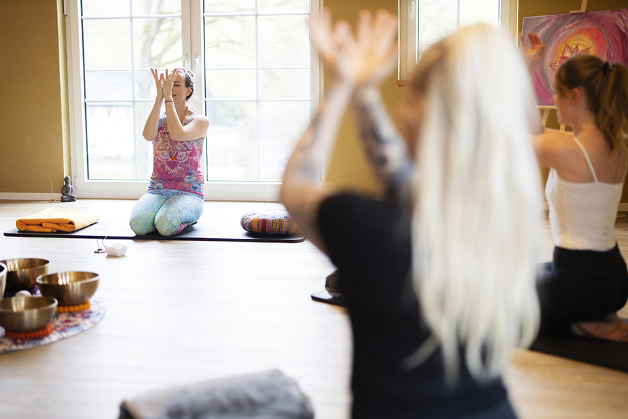 Familienhotel - Hallenbad - Winterberg - Yoga für Einsteiger und Fortgeschrittene - Familienhotel Ebbinghof