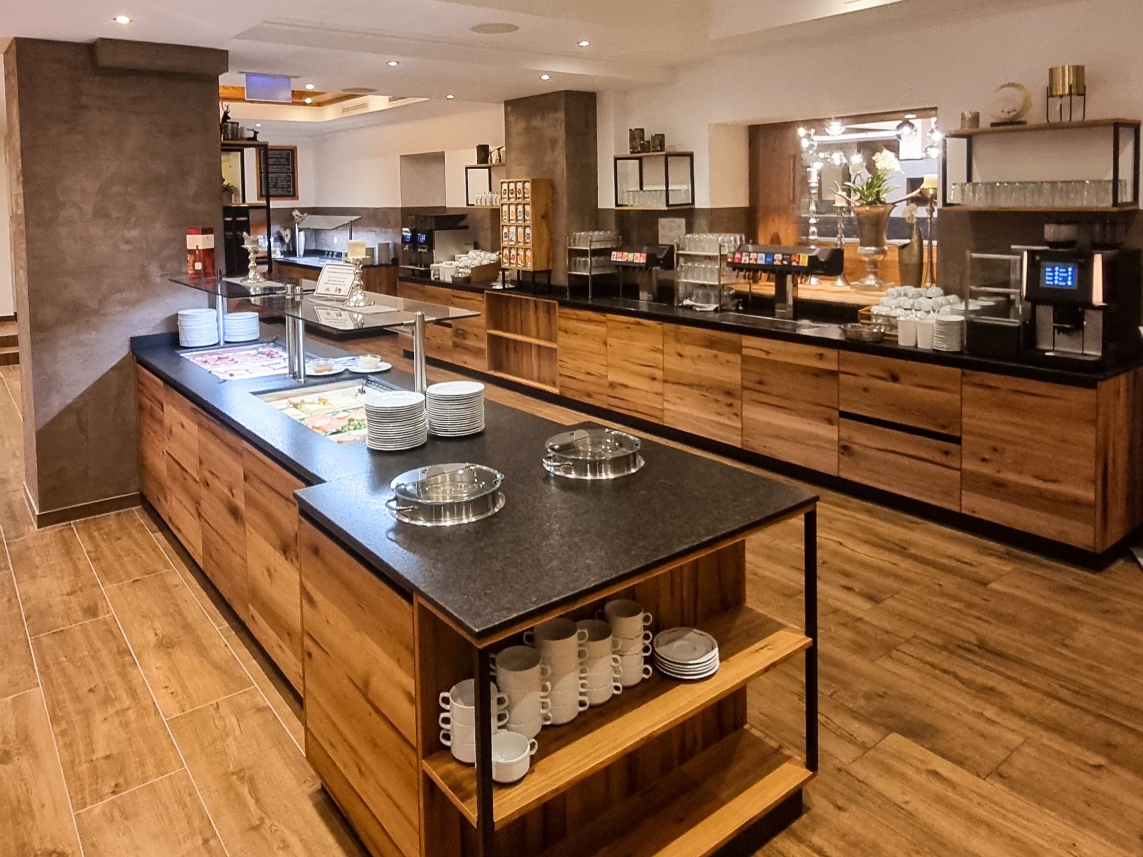 Familienhotel: Buffet - Familienhotel Wagrainerhof