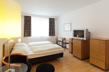 Kinderhotel: Familien-Suite - Elternschlafzimmer - Werrapark Resort Hotel Heubacher Höhe