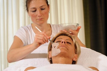 Kinderhotel: Kosmetik & Massagen in der BeautyWelt - Hotel Sonnenhügel Familotel Rhön