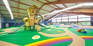 Familienhotel - Kinderbetreuung - 1.200 qm Indoor-Spielplatz - Hotel Sonnenhügel Familotel Rhön