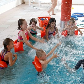 Kinderhotel: Kinderschwimmen 4 - Mein Krug
