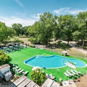 Familienhotel: Blick auf den Pool - Green Village Cesenatico