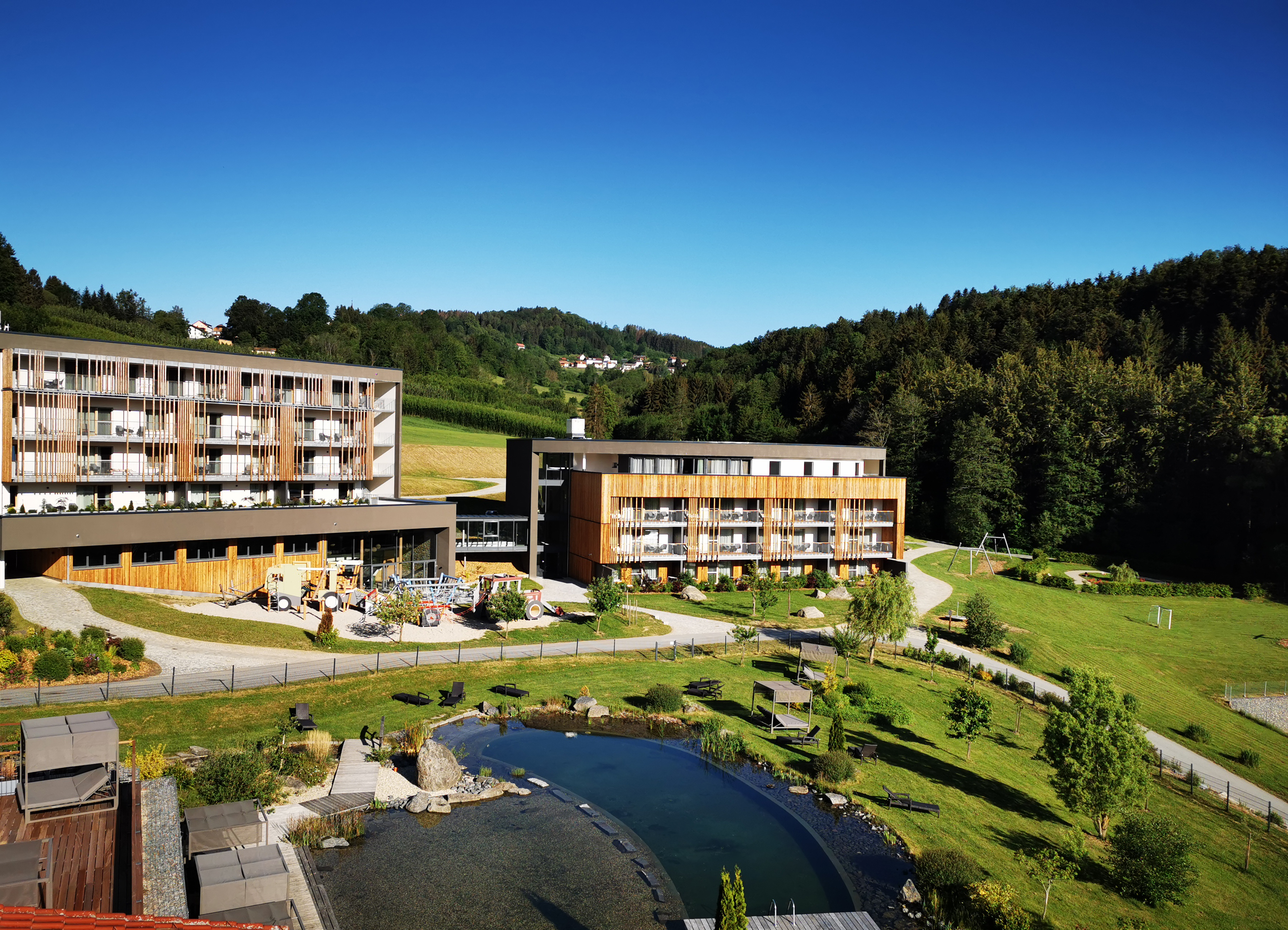 Familienhotel - Sauna - Jandelsbrunn - Schreinerhof im Sommer - Familienhotel Schreinerhof - 4 Sterne Superior 