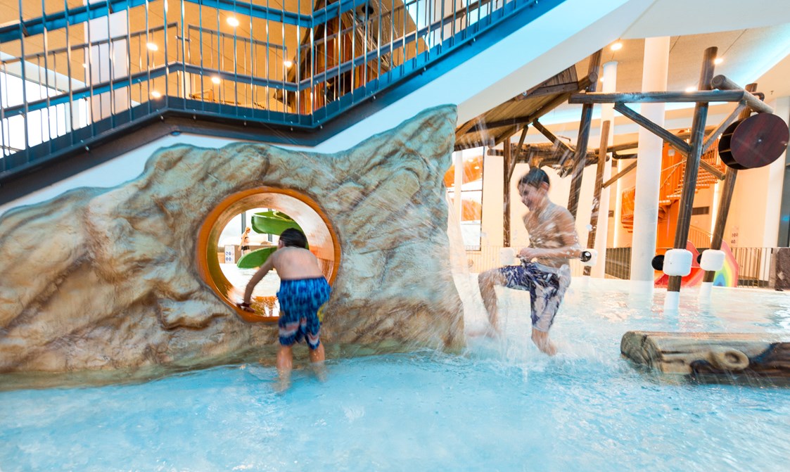 Kinderhotel: Wasserwelten Wasserspielplatz - Familotel Schreinerhof